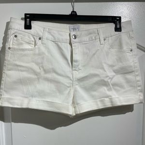 White Jean Shorts Size 15 / 32